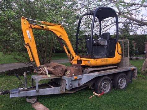 mini digger trailer storage